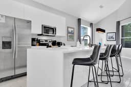 8193 Fan Palm Way - Image 4