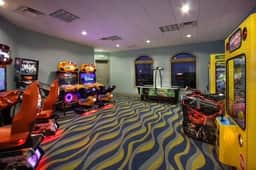1401 Thunderbird Villa