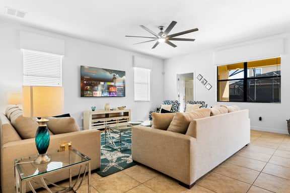 1401 Thunderbird Villa