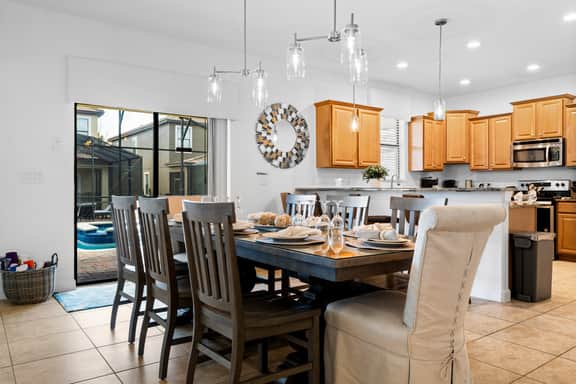 1401 Thunderbird Villa