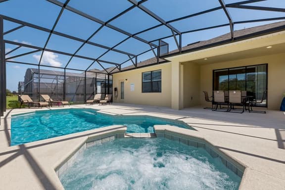 2275 Victoria Drive
