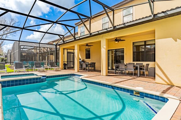 1401 Thunderbird Villa